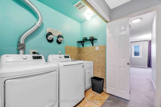 43 Sassafras Cir, House attached with 4 bedrooms, 4 bathrooms and 2 parking in Thornhill ON | Image 20