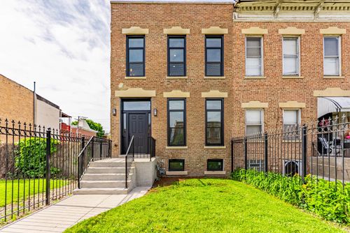 2421 W Flournoy Street, Chicago, IL, 60612 | Card Image