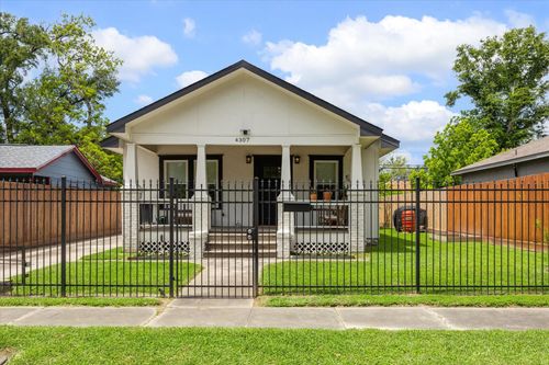 4307 Beggs St, Houston, TX, 77009-4009 | Card Image