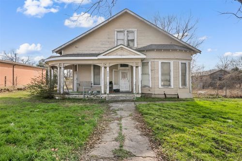 216 Fortune St, Marlin, TX, 76661-2744 | Card Image