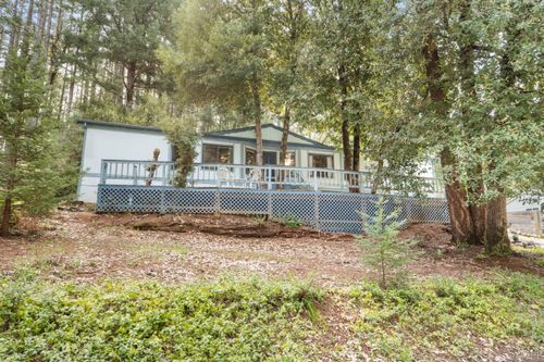 211 Barlow St, Cave Junction, OR, 97523-9005 | Card Image