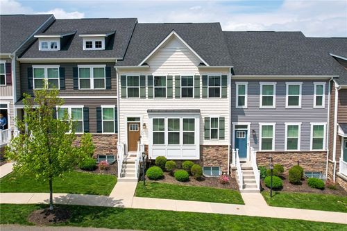 150 Moyer Hill Dr, Cranberry Twp, PA, 16066-2809 | Card Image