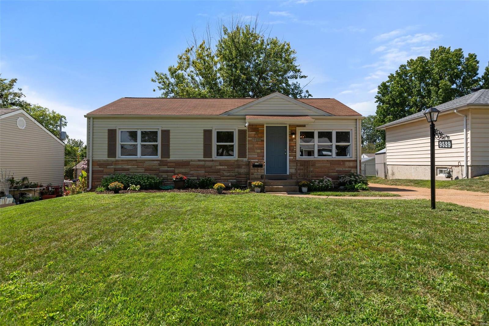 Starboard Dr, Saint Louis, MO 63123
