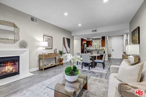 110-14412 Killion St, Sherman Oaks, CA, 91401-5174 | Card Image