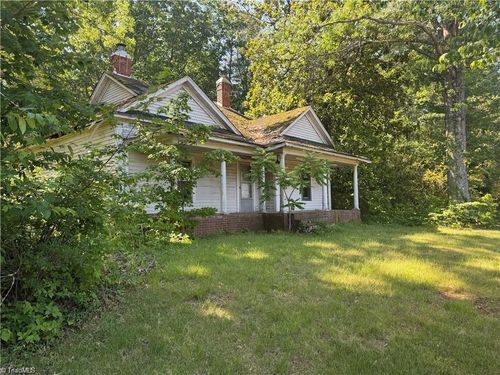 607 Kirby Rd, King, NC, 27021-9496 | Card Image