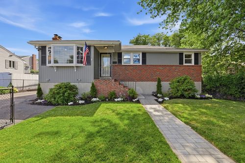 36 Basse Cir, Lynn, MA, 01905-1207 | Card Image