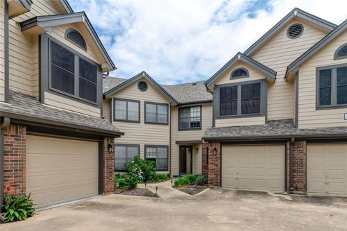 37-402 Santa Fe Trl, Irving, TX, 75063-7978 | Card Image
