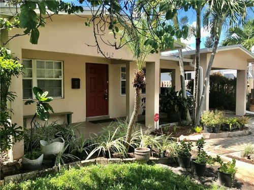 1412 Ne 14th Pl, Fort Lauderdale, FL, 33304-1346 | Card Image