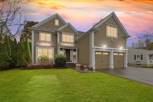 194 Lindbergh Ave, Needham, MA, 02494-1526 | Card Image