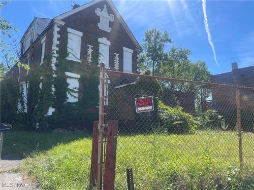 12808 Kinsman Rd, Cleveland, OH, 44120-4432 | Card Image