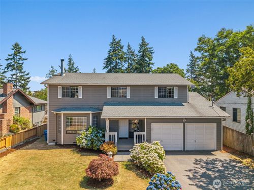12724 Evanston Ave N, Seattle, WA, 98133-7941 | Card Image