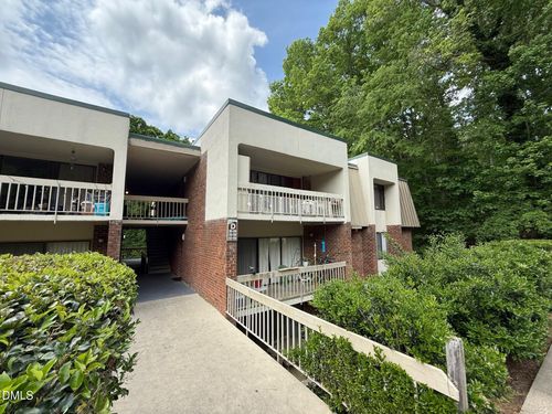 unit-208-500 Umstead Dr, Chapel Hill, NC, 27516-1612 | Card Image