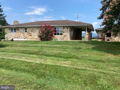 22 Knoll Ln, Newville, PA, 17241-9707 | Card Image