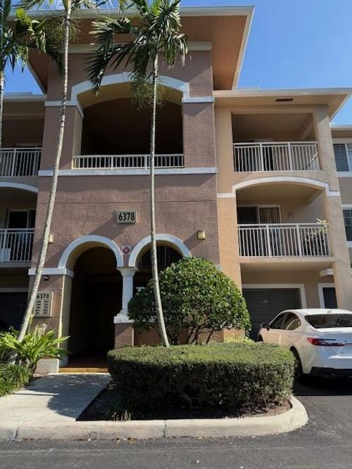 apt-203-6378 Emerald Dunes Dr, West Palm Beach, FL, 33411-2759 | Card Image