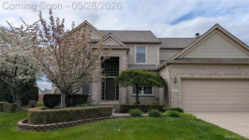 1687 Snowy Owl Ct, Rochester, MI, 48307-6003 | Card Image