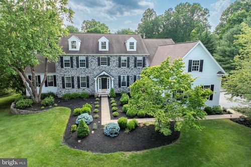 1021 Mulberry St, CHESTER SPRINGS, PA, 19425-1733 | Card Image