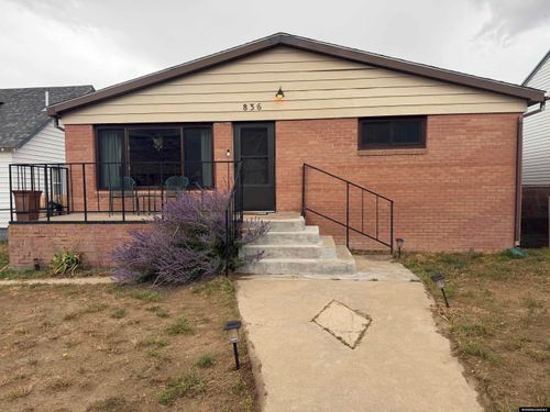 836 Nieman St, Rawlins, WY, 82301-4758 | Card Image
