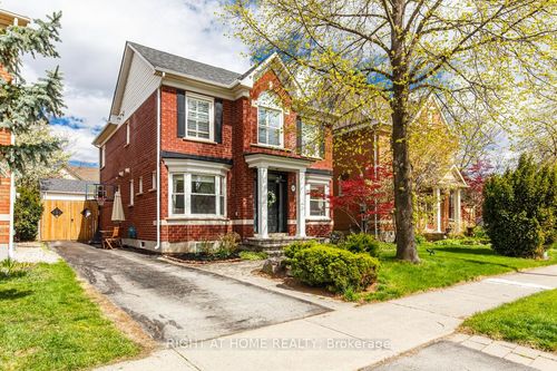 241 Lexington Rd, Oakville, ON, L6H6L5 | Card Image