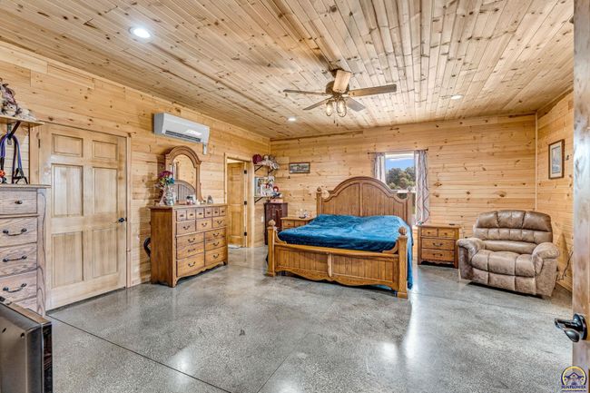 14426 110 Th St, House other with 5 bedrooms, 3 bathrooms and null parking in Oskaloosa KS | Image 17