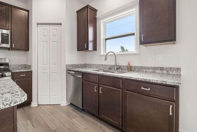 1235 Eagleton Blvd, House other with 4 bedrooms, 3 bathrooms and null parking in London OH | Image 7