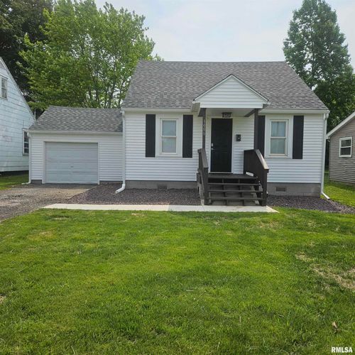 1006 S 26th St, Mount Vernon, IL, 62864-3137 | Card Image