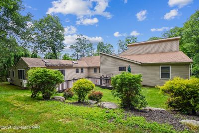 Rear View Entire Home | Image 3