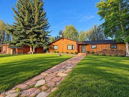 102 Fayette Pole Creek Road, Pinedale, WY, 82941 | Card Image