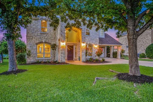 10613 Pointe View Dr, Austin, TX, 78738-5523 | Card Image