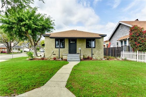 551 W Crescent Dr, Azusa, CA, 91702-2328 | Card Image