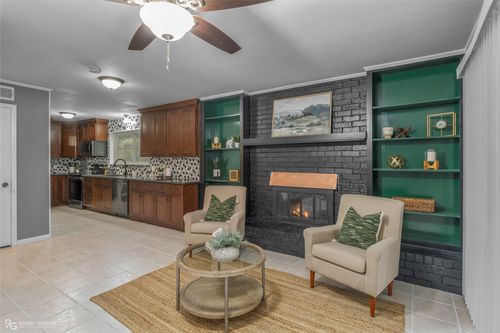 305 Short Leaf Dr, Haughton, LA, 71037-8862 | Card Image