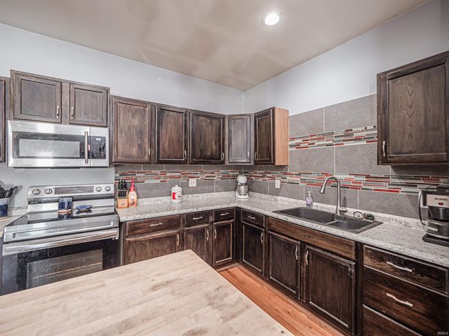 10707 N Jones Gap Rd, House other with 3 bedrooms, 3 bathrooms and null parking in Edwardsport IN | Image 12