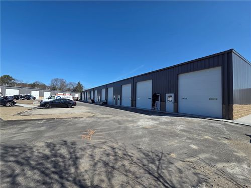 34-335 Compass Cir, North Kingstown, RI, 02852-2606 | Card Image