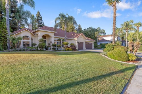 6614 W Vassar Ave, Visalia, CA, 93277-9263 | Card Image