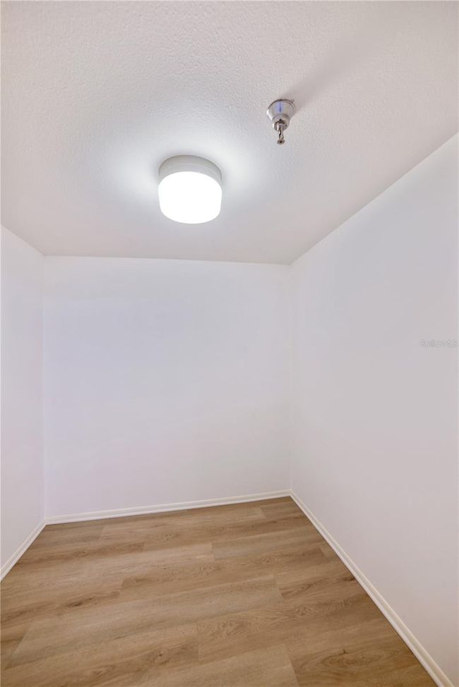 Laundry closet | Image 8