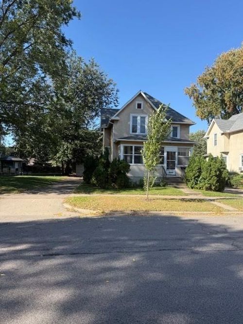 389 Osceola Ave S, Saint Paul, MN, 55102-3515 | Card Image