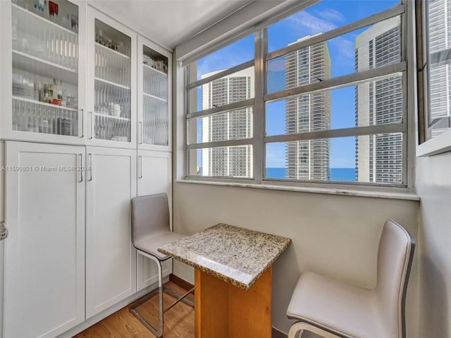 1702 - 1833 S Ocean Dr, Condo with 2 bedrooms, 2 bathrooms and null parking in Hallandale Beach FL | Image 18