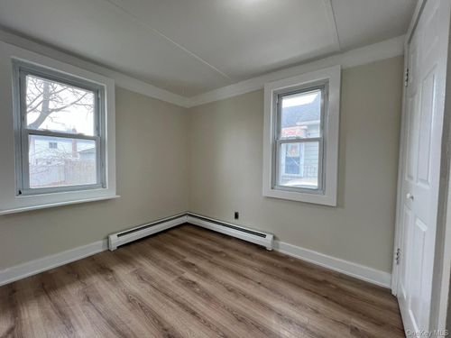 1048 Cornwell Ave, Baldwin, NY, 11510-4729 | Card Image