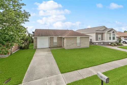 1801 Montbatten Dr, Marrero, LA, 70072-4517 | Card Image