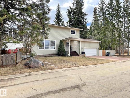 218 Pine Ave, Cold Lake, AB, T9M1E5 | Card Image