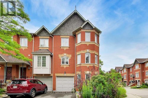 74-95 Weldrick Rd E, Richmond Hill, ON, L4C0H6 | Card Image