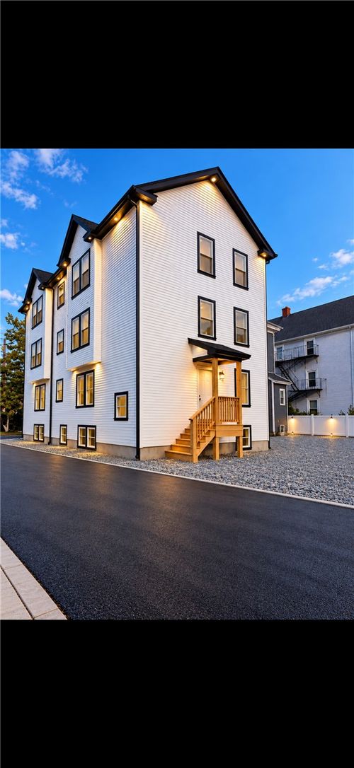 616 Union Ave, Providence, RI, 02909-4823 | Card Image