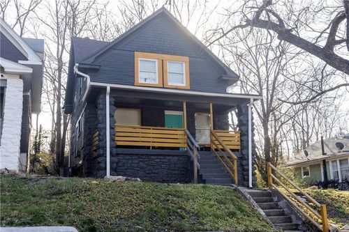 3731 Olive St, Kansas City, MO, 64109-2847 | Card Image