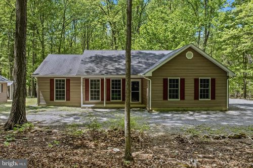 196 Flagstone Ln, BERKELEY SPRINGS, WV, 25411-6346 | Card Image
