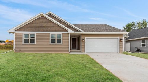 368 Dahlia Dr, Stoughton, WI, 53589 | Card Image
