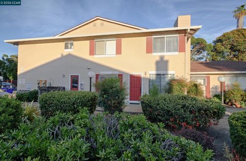 c-2585 El Portal Dr, San Pablo, CA, 94806 | Card Image