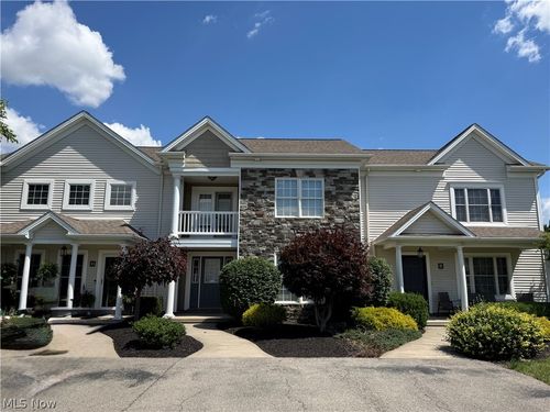 15 Town Square Blvd, Columbiana, OH, 44408-9384 | Card Image