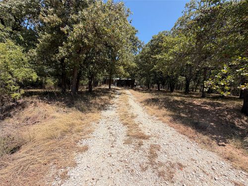 190 Fairway Dr, Nocona, TX, 76255-9304 | Card Image
