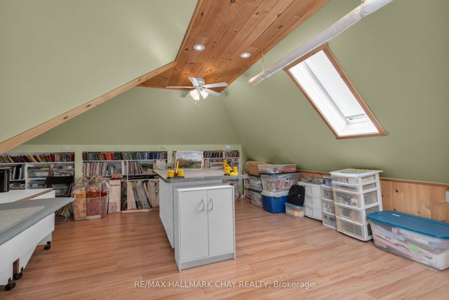 4950 Penetanguishene Rd, House other with 4 bedrooms, 3 bathrooms and 10 parking in Hillsdale ON | Image 34