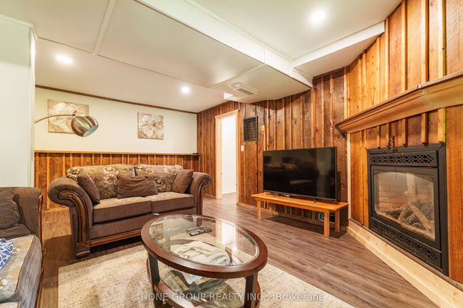 10 Riverside Crt, House other with 3 bedrooms, 2 bathrooms and 5 parking in Bancroft ON | Image 33