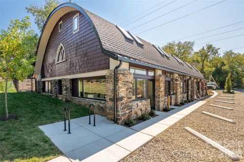 4 Roberts St, Asheville, NC, 28801-3127 | Card Image